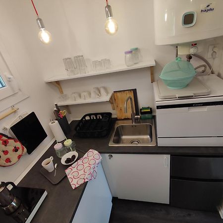 Levelke Mini Apartman Gardony Bagian luar foto