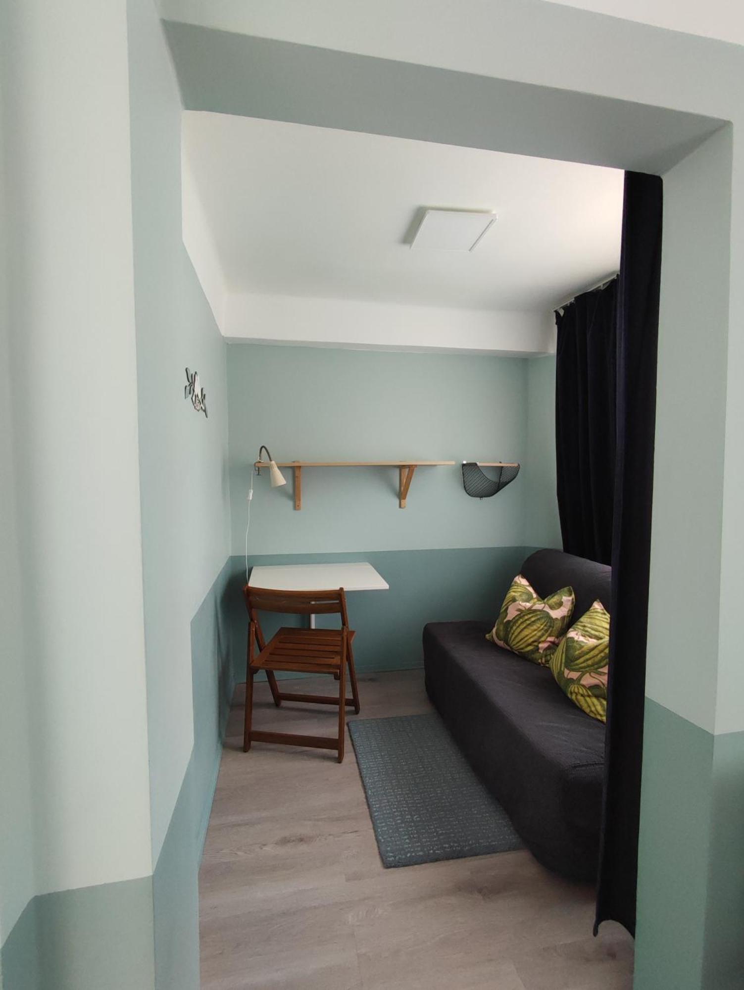 Levelke Mini Apartman Gardony Bagian luar foto